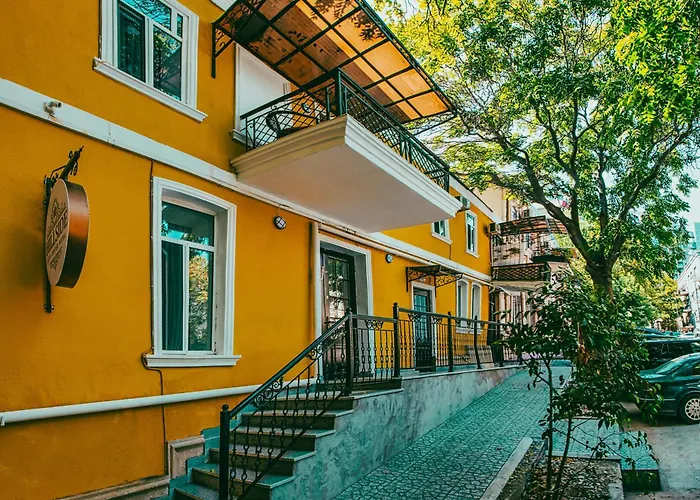 Hillside City Center Hotel
