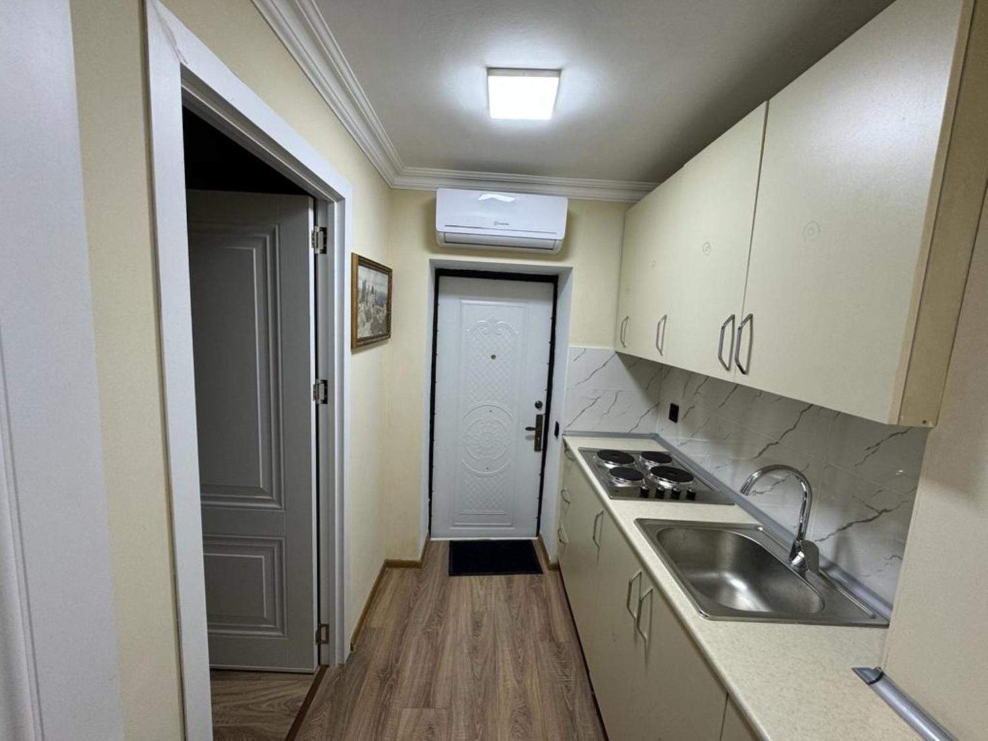 Hillside Center 3*
