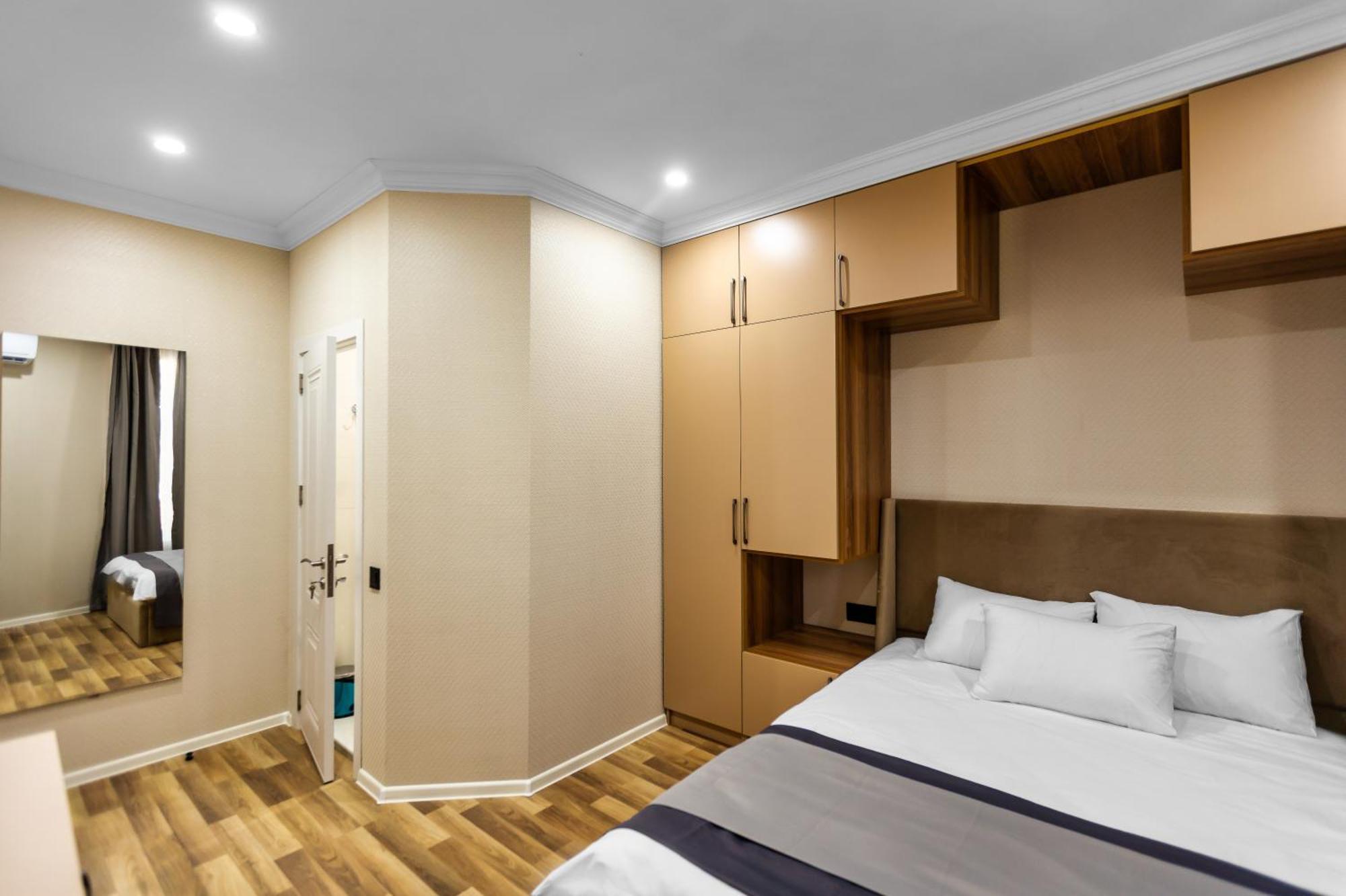 Hillside Center Hotel
