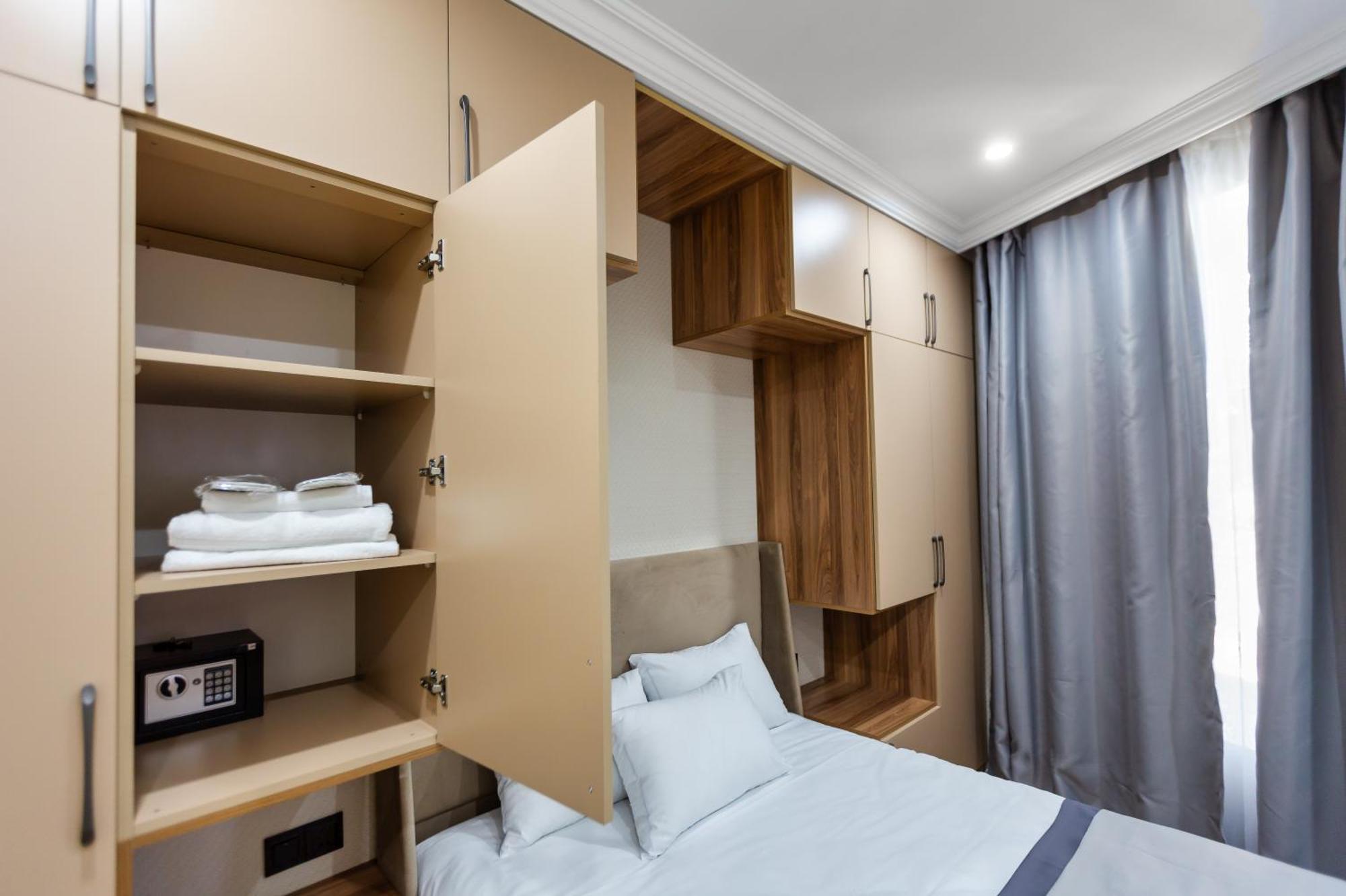 Hotel Hillside Center